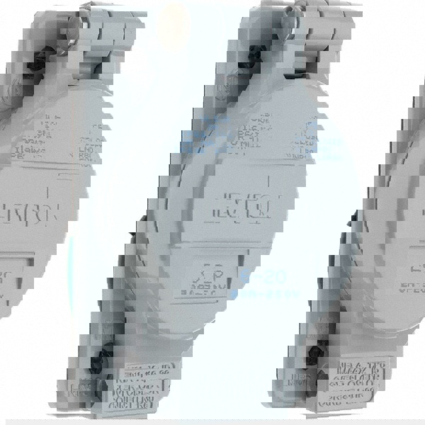 Straight Blade Single Receptacle: NEMA 6-20R, 20 Amps